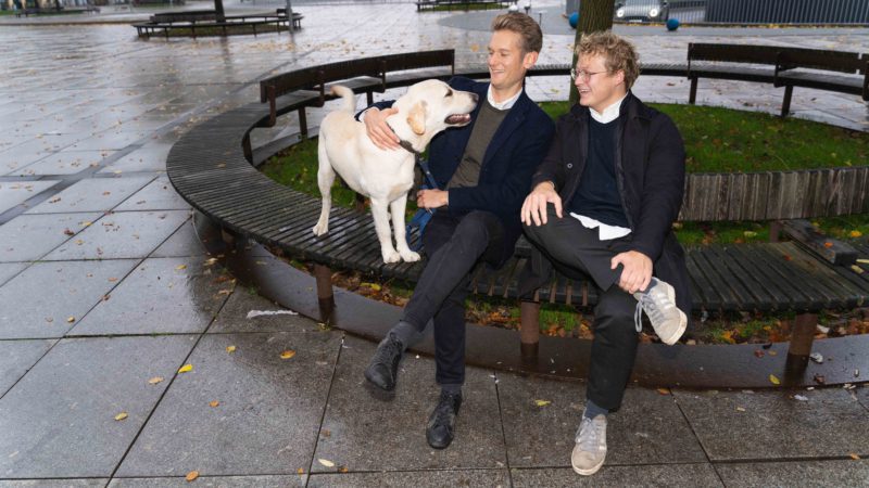 Mads Smith og Christian Yding med hund, VuffeliVuffeli hundeblog